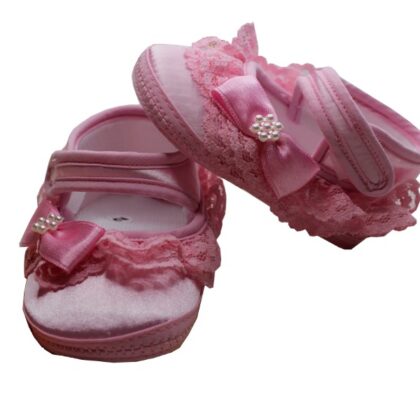 Pembe Dantelli Kız Bebek Patiği