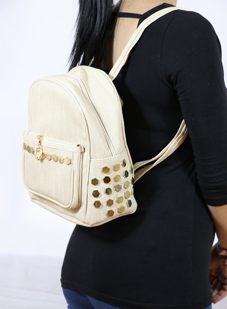 Zımbalı Sırt Çantası Krem Renk