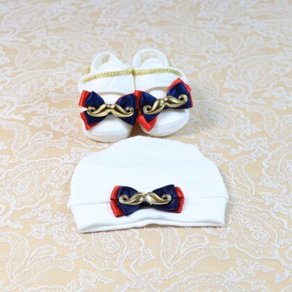 Bıyıklı Başlıklı Erkek Bebek Patiği